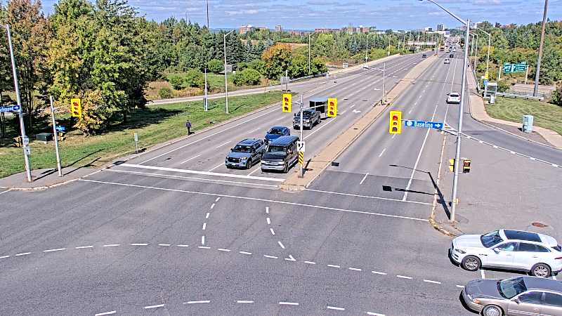 Traffic camera image at 2025-09-14 17:40:46
