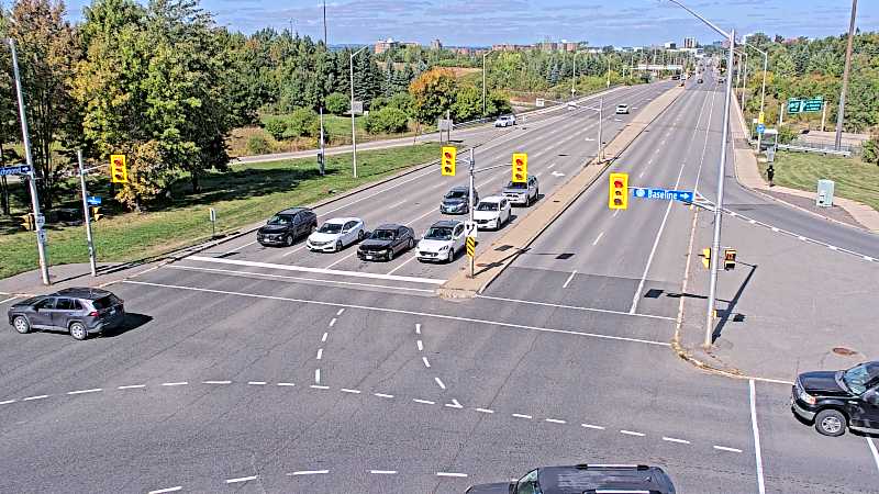 Traffic camera image at 2025-09-14 18:40:59