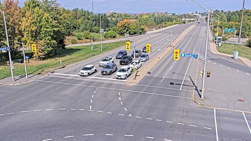 Traffic camera image at 2025-09-18 17:35:53
