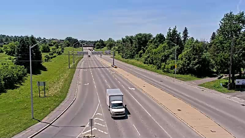 Traffic camera image at 2025-06-30 16:20:48