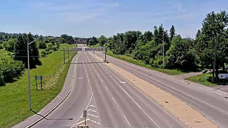 Traffic camera image at 2025-06-30 16:40:48