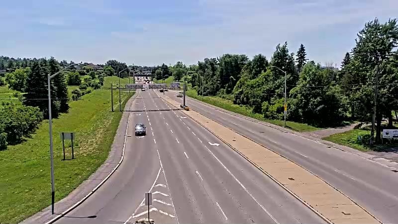 Traffic camera image at 2025-06-30 17:31:03