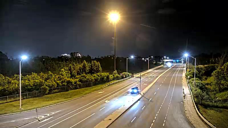 Traffic camera image at 2025-07-03 04:15:52
