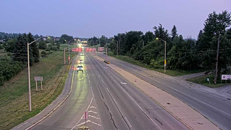 Traffic camera image at 2025-07-31 00:50:46