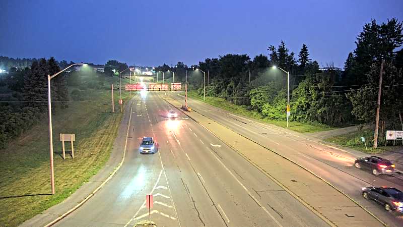 Traffic camera image at 2025-07-31 01:10:48