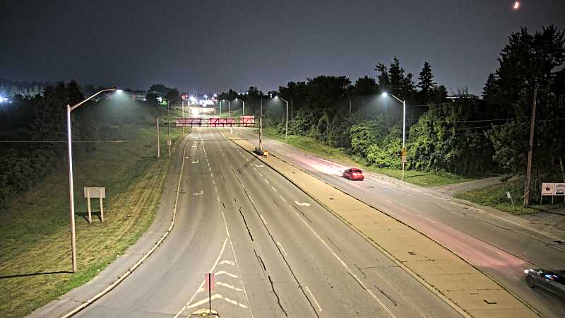 Traffic camera image at 2025-07-31 01:50:41