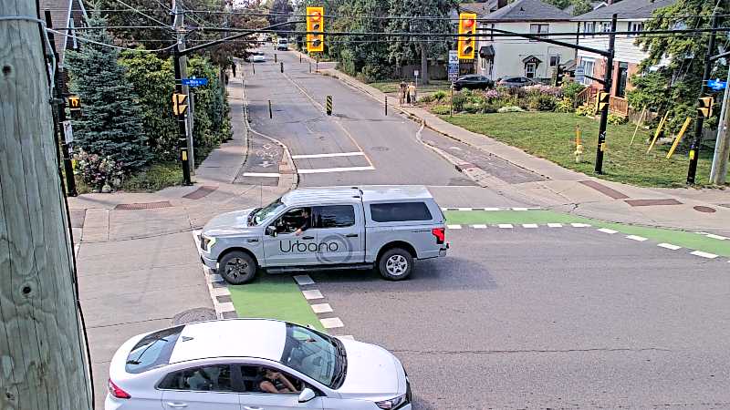 Traffic camera image at 2025-09-14 17:30:48