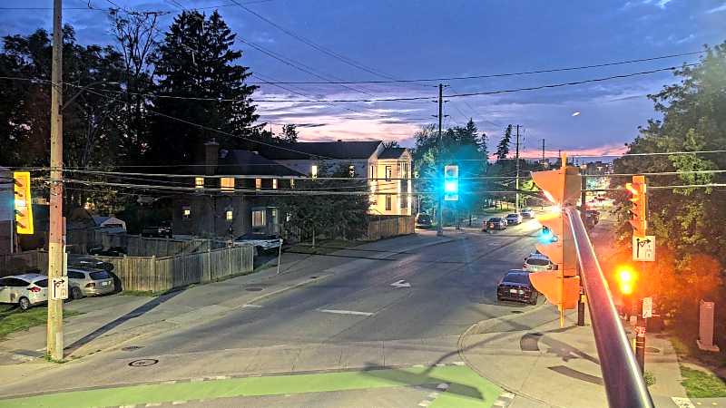 Traffic camera image at 2025-07-06 01:37:28