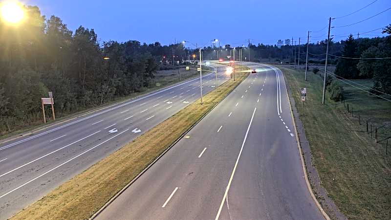 Traffic camera image at 2025-08-04 00:55:38
