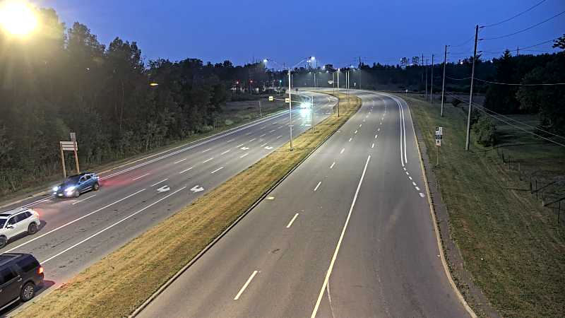Traffic camera image at 2025-08-04 01:00:37