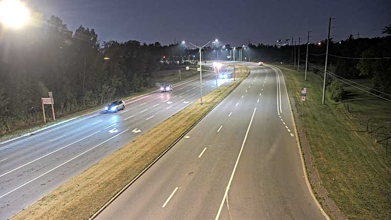 Traffic camera image at 2025-08-04 01:20:44