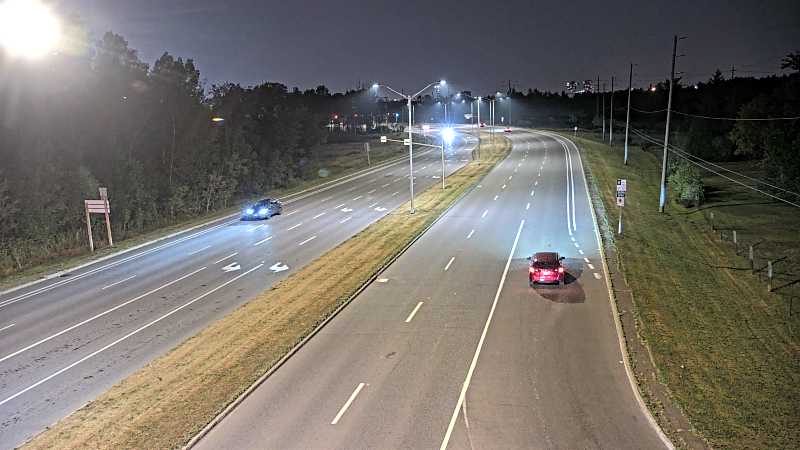 Traffic camera image at 2025-08-04 01:40:47