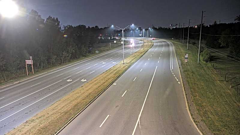 Traffic camera image at 2025-08-04 02:10:45