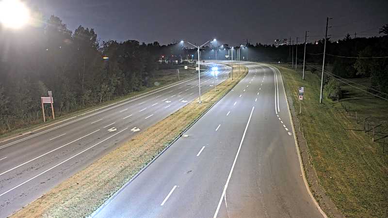 Traffic camera image at 2025-08-04 02:25:48