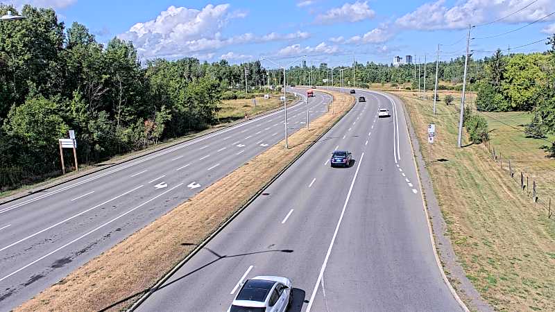Traffic camera image at 2025-08-24 14:15:51