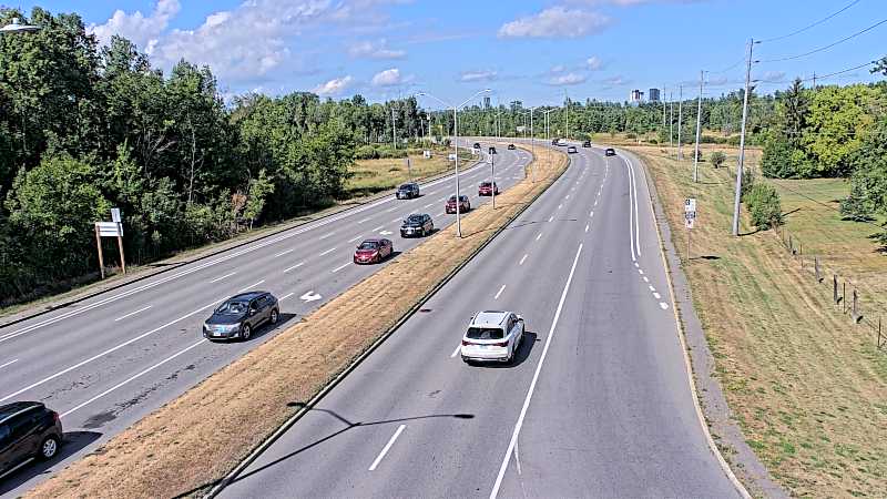 Traffic camera image at 2025-08-24 14:30:51