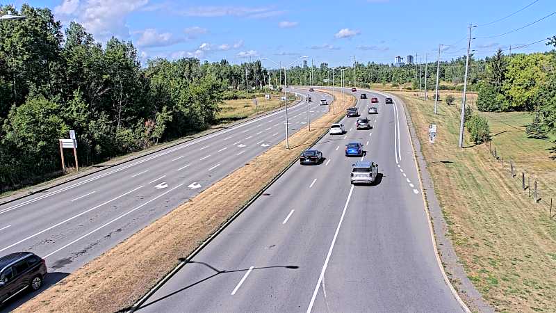 Traffic camera image at 2025-08-24 14:40:50