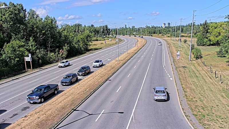 Traffic camera image at 2025-08-24 14:50:40
