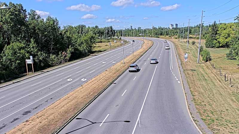 Traffic camera image at 2025-08-24 15:05:47