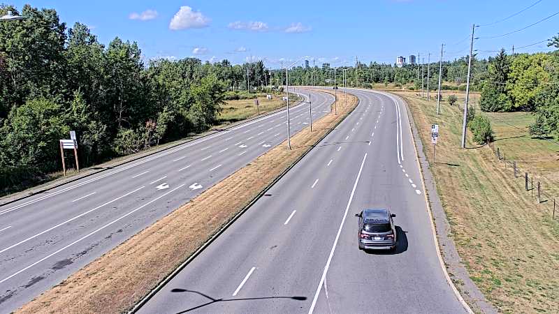 Traffic camera image at 2025-08-24 15:25:52