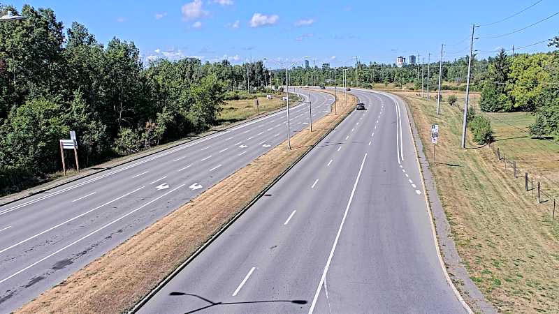 Traffic camera image at 2025-08-24 15:30:53
