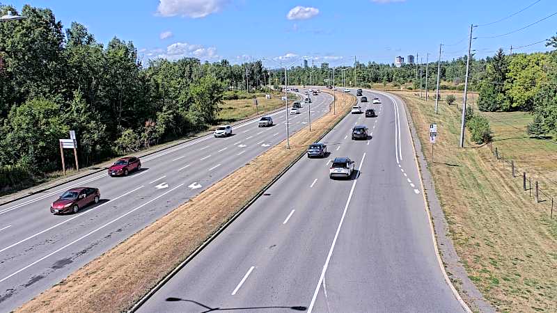 Traffic camera image at 2025-08-24 15:40:52