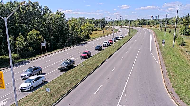 Traffic camera image at 2025-09-14 17:35:50