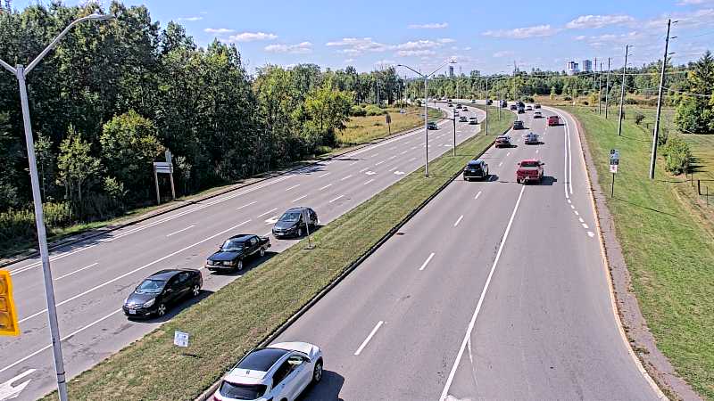 Traffic camera image at 2025-09-14 17:40:46