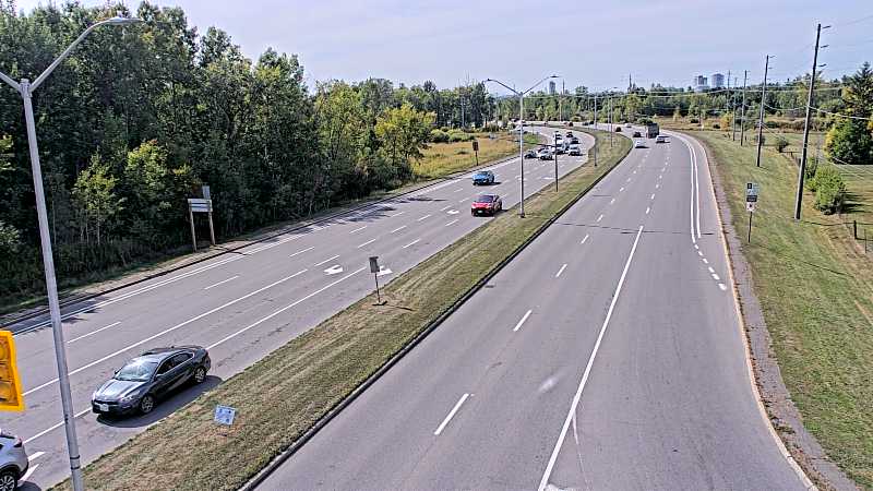 Traffic camera image at 2025-09-17 18:35:49