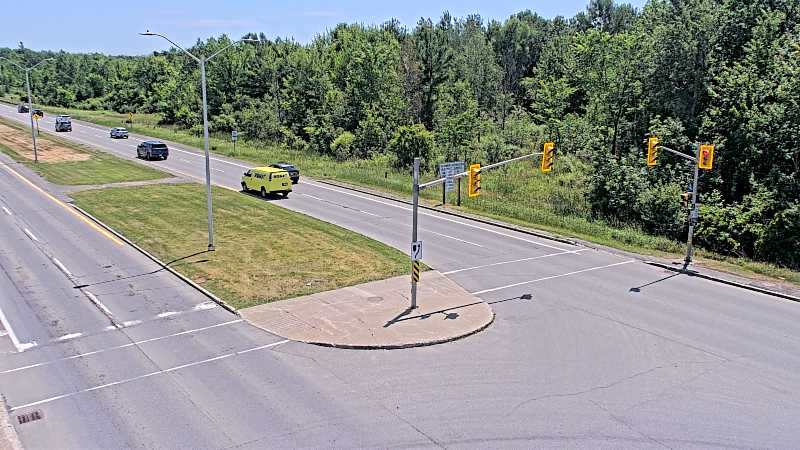 Traffic camera image at 2025-06-30 16:37:52