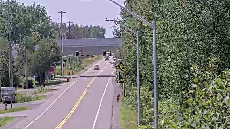 Traffic camera image at 2025-06-30 17:40:52