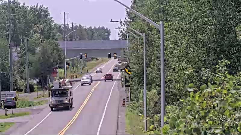 Traffic camera image at 2025-06-30 18:37:27