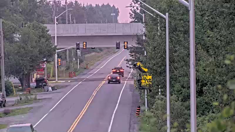 Traffic camera image at 2025-07-31 00:40:46