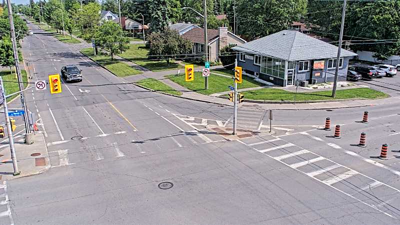 Traffic camera image at 2025-06-04 14:41:14