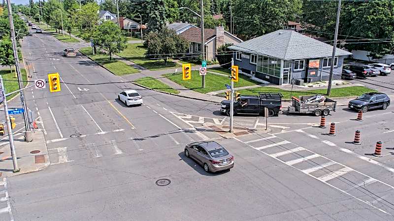 Traffic camera image at 2025-06-04 14:47:17