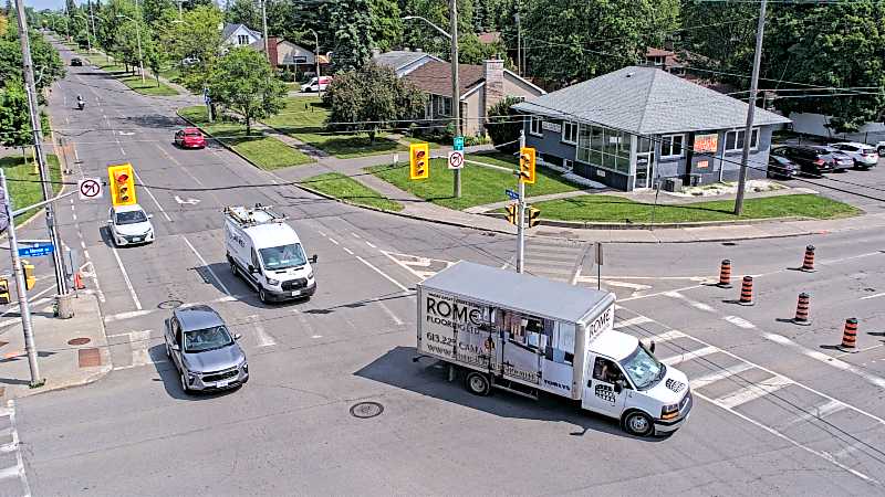 Traffic camera image at 2025-06-04 14:56:58