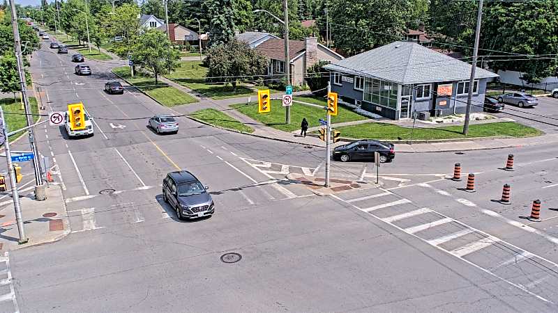 Traffic camera image at 2025-06-04 15:26:43