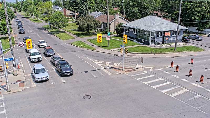 Traffic camera image at 2025-06-04 15:56:36