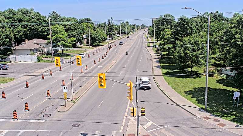 Traffic camera image at 2025-06-30 17:40:53