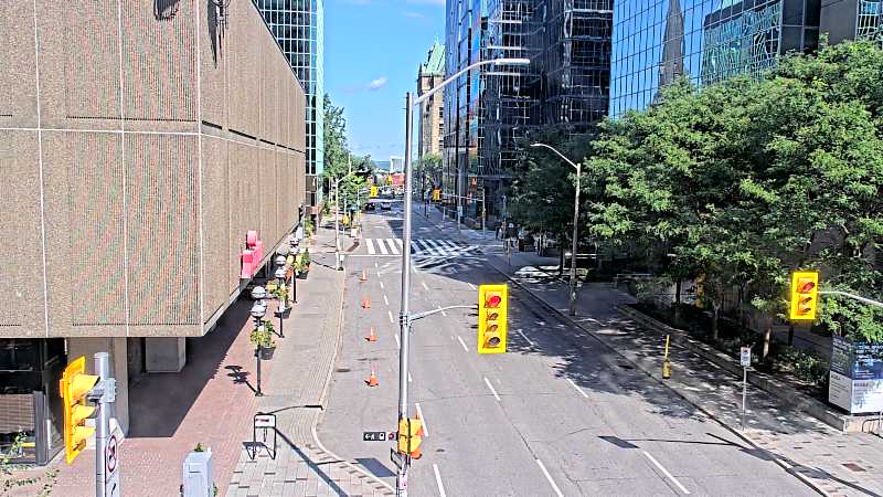 Traffic camera image at 2025-08-24 14:35:52