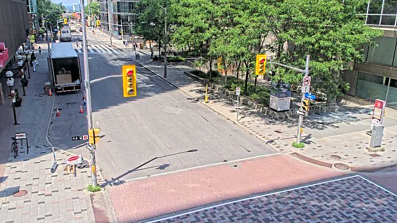 Traffic camera image at 2025-06-30 17:50:52