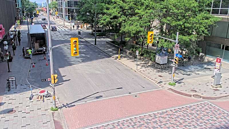Traffic camera image at 2025-06-30 18:10:50