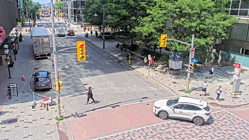 Traffic camera image at 2025-06-30 18:40:59