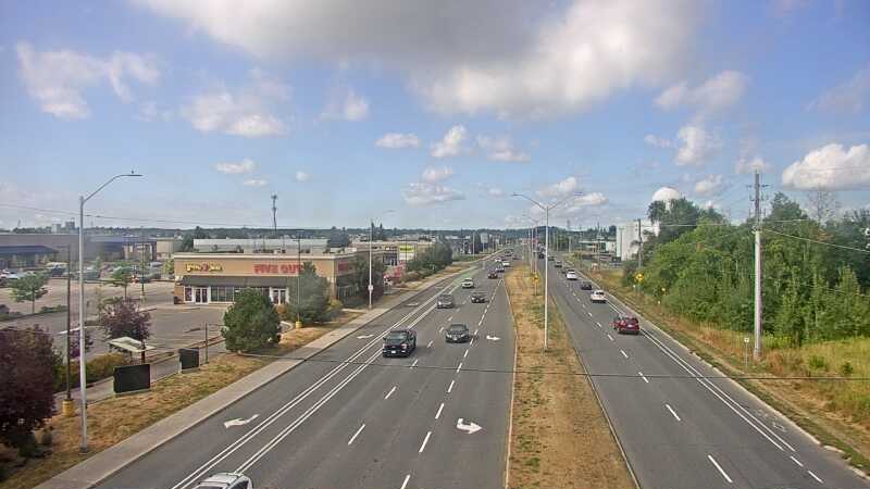 Traffic camera image at 2025-08-24 14:20:51
