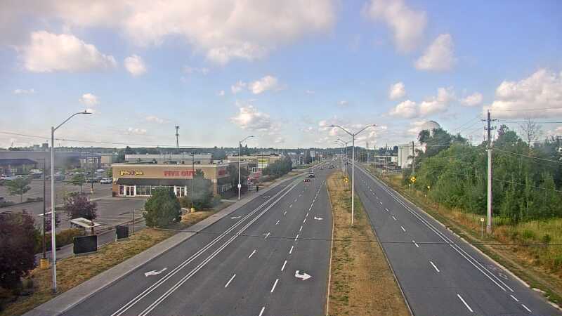 Traffic camera image at 2025-08-24 14:25:52