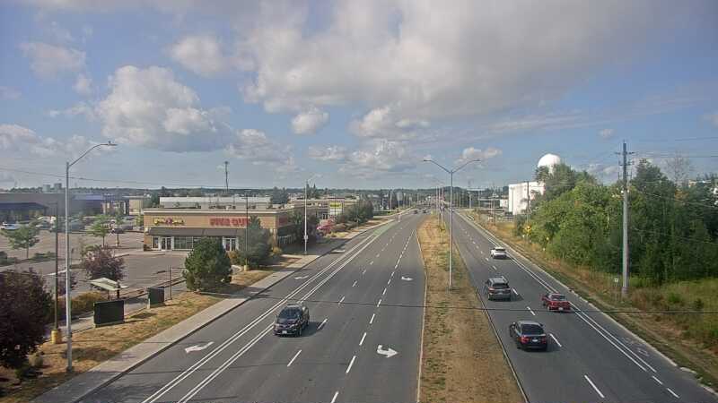 Traffic camera image at 2025-08-24 14:45:53