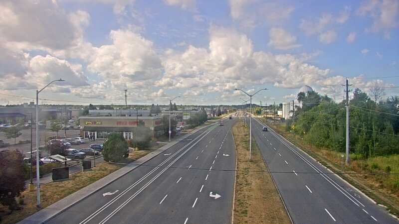 Traffic camera image at 2025-08-24 15:45:54