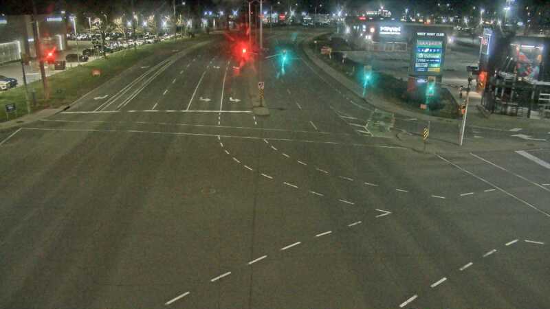 Traffic camera image at 2025-04-25 07:15:28