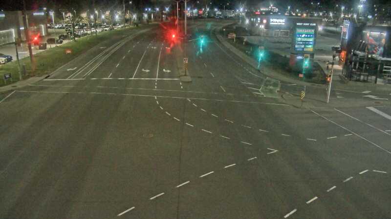 Traffic camera image at 2025-04-25 07:20:30