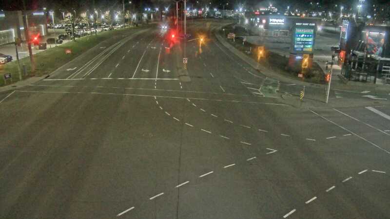 Traffic camera image at 2025-04-25 07:30:31
